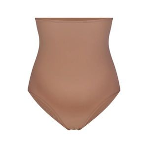 SKIMS Fits everybody Maternity High Waisted Brief S/M
